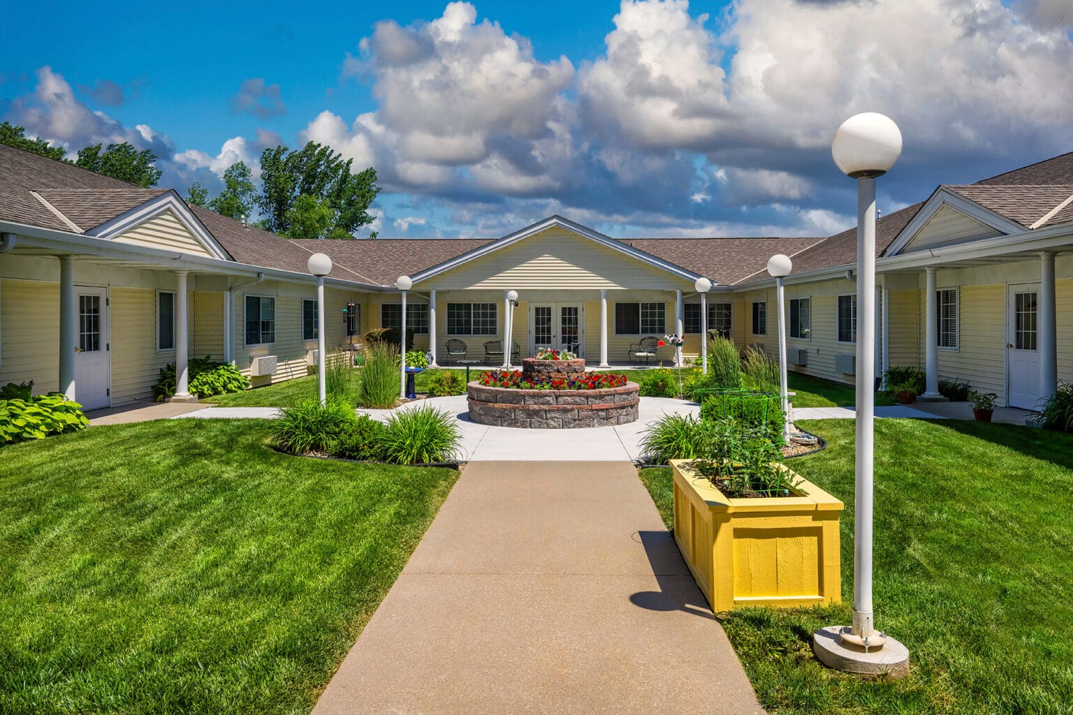 Carter_Place_Senior_Living_Exterior_4_1536x1024-1